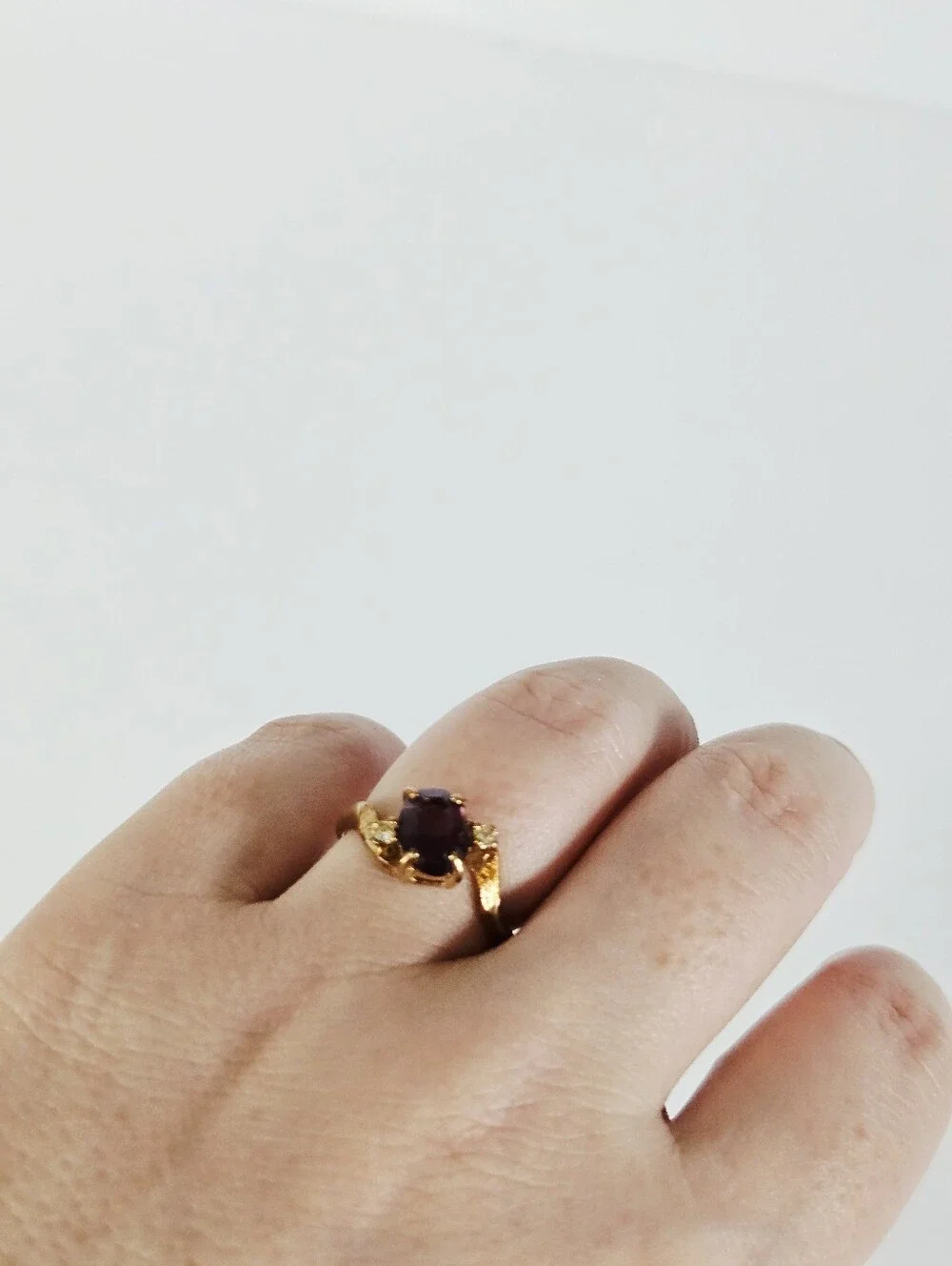 Vintage 14k G.E. Amethyst Stone Oval Gold Bypass Twist Band Triple Stone Ring 7